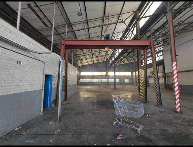 25,084M² FACTORY TO LET IN CLAYVILLE